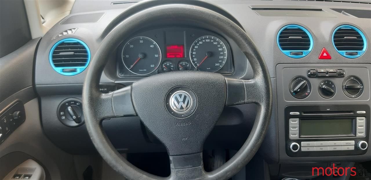 2007' Volkswagen Caddy photo #4