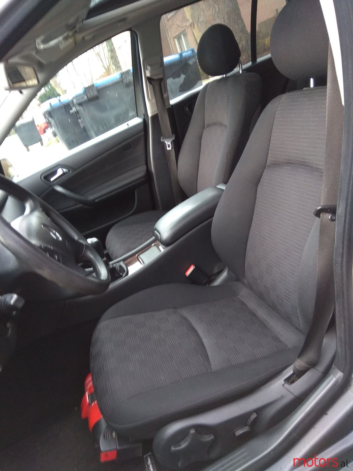 2004' Mercedes-Benz C-Class photo #7