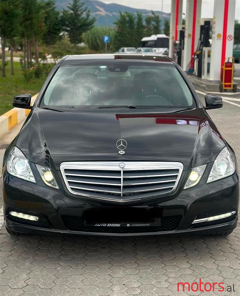 2013' Mercedes-Benz E 220 photo #1