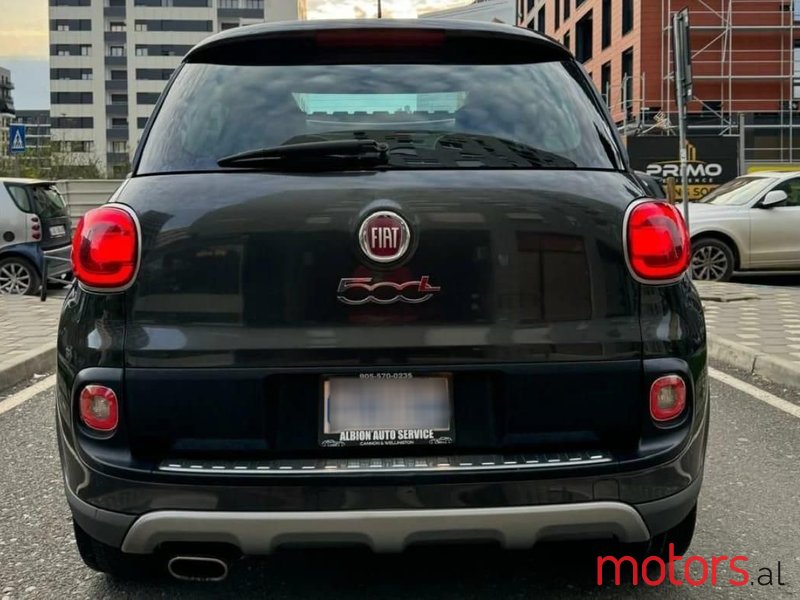 2015' Fiat 500L photo #6