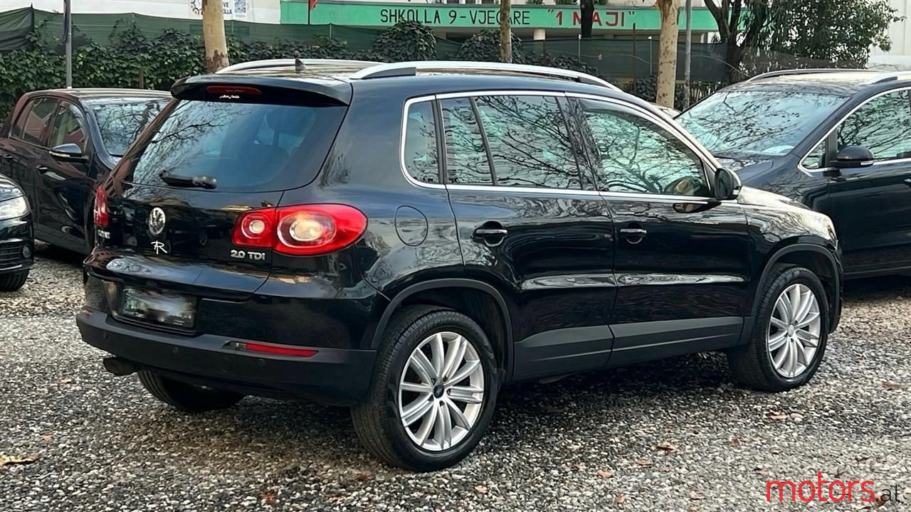2009' Volkswagen Tiguan photo #5