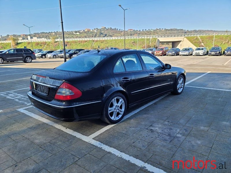 2009' Mercedes-Benz E 300 photo #1