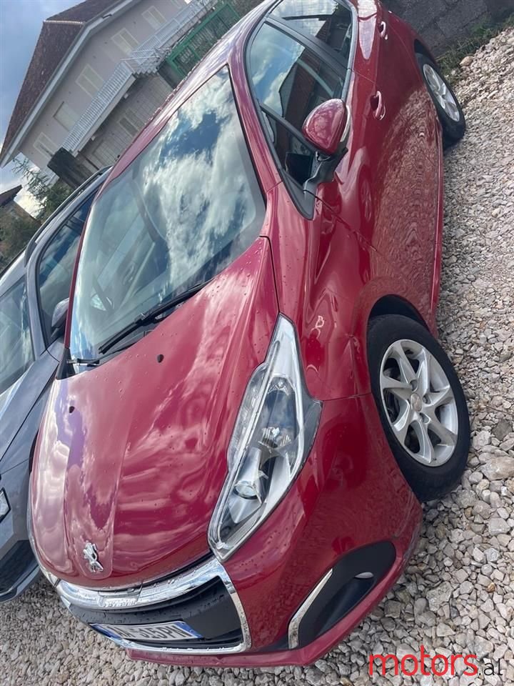 2016' Peugeot 208 photo #2