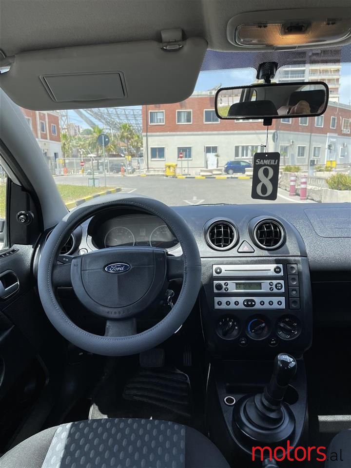 2005' Ford Fiesta photo #3