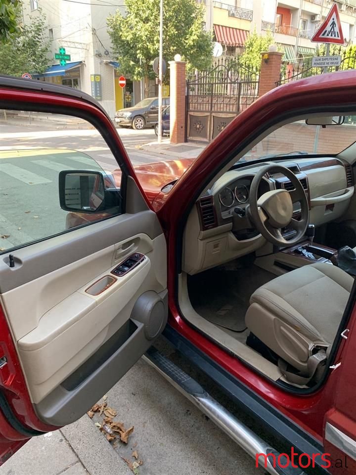 2008' Jeep Liberty photo #4