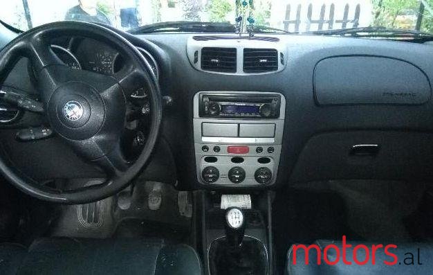 2002' Alfa Romeo Alfa 147 photo #2