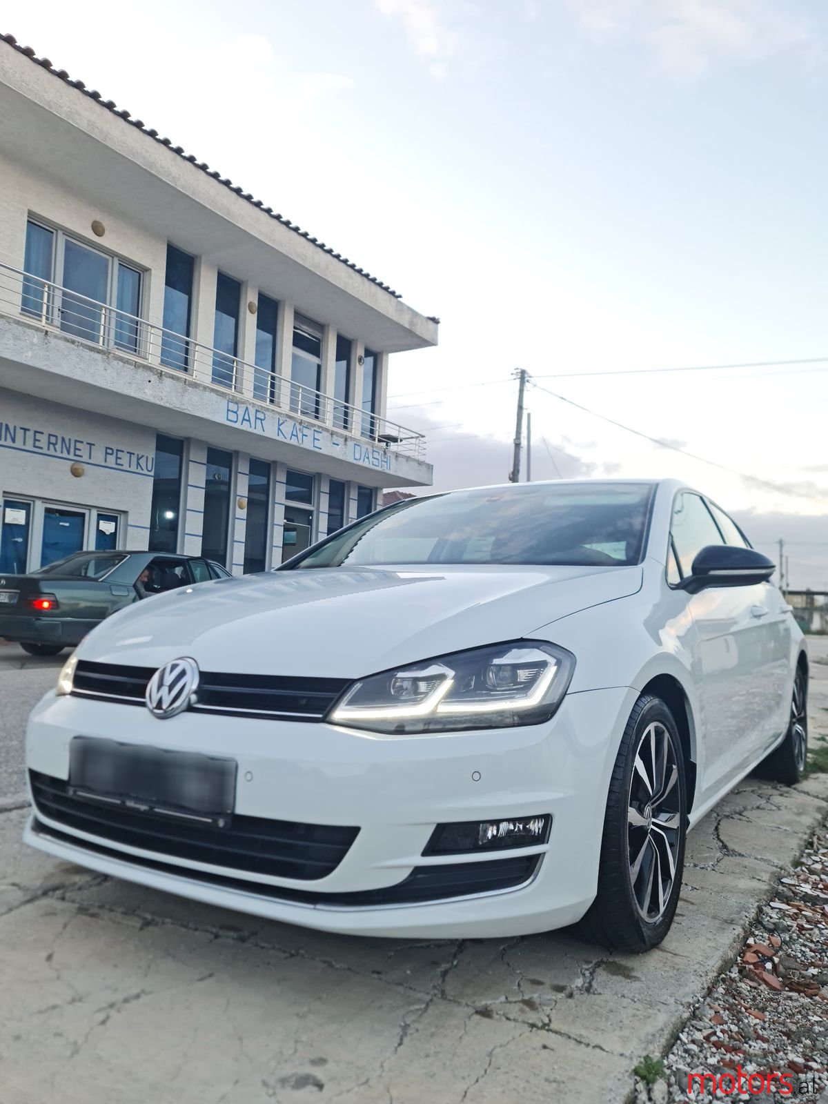 2013' Volkswagen Golf photo #5