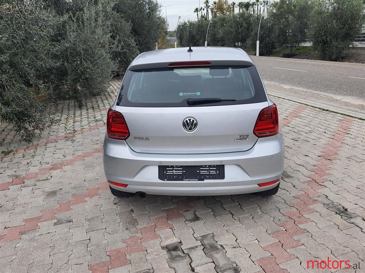 2015' Volkswagen Polo photo #3