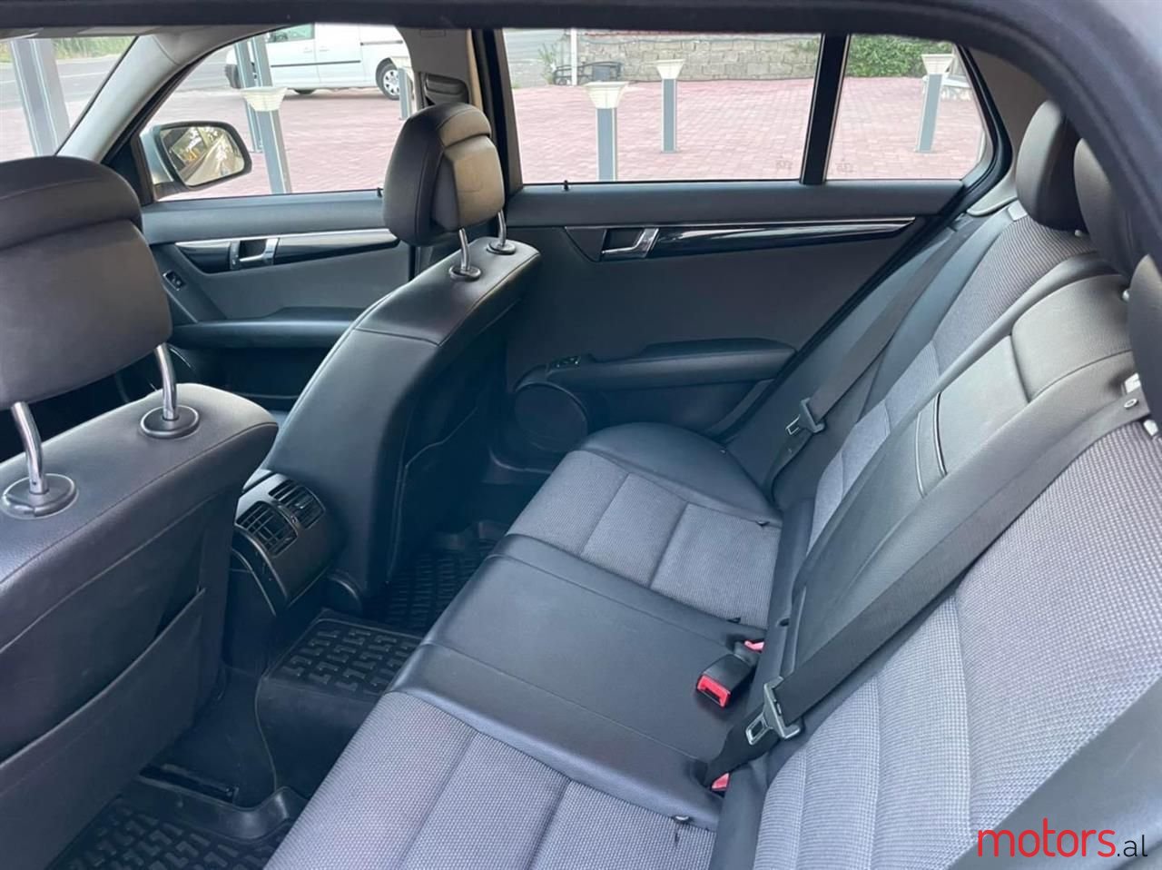 2008' Mercedes-Benz C 200 photo #4