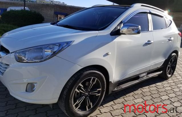 2010' Hyundai Tucson photo #1