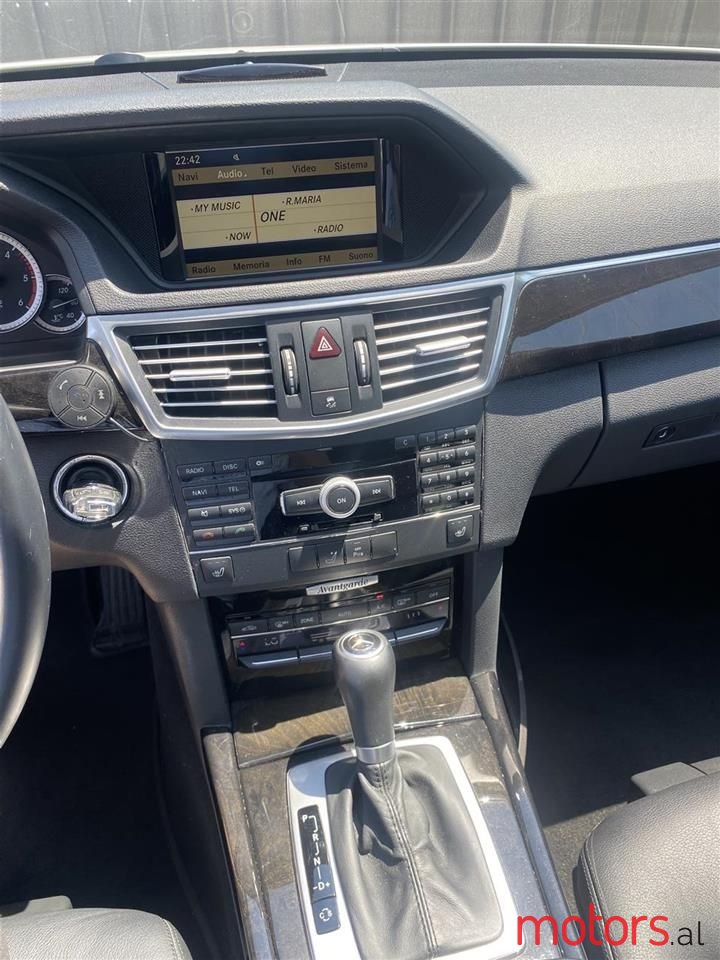 2009' Mercedes-Benz E 220 photo #4