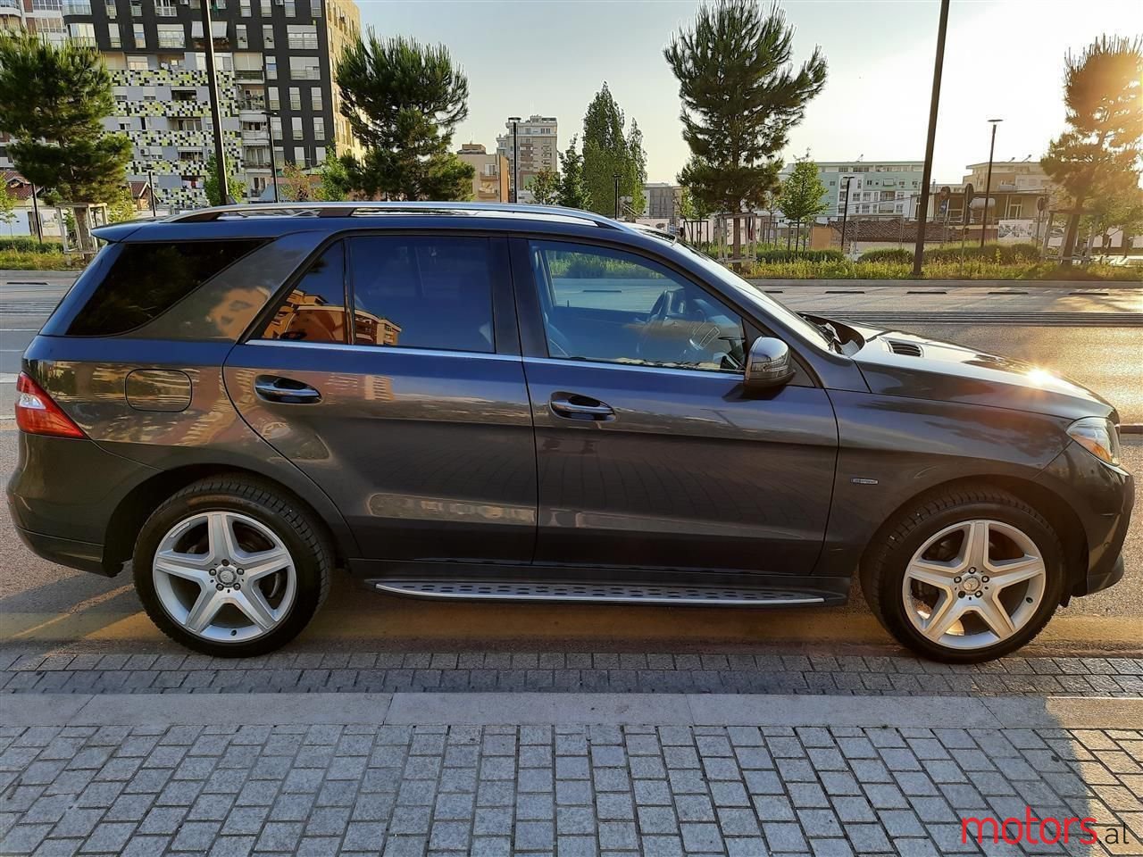 2012' Mercedes-Benz ML 350 photo #1