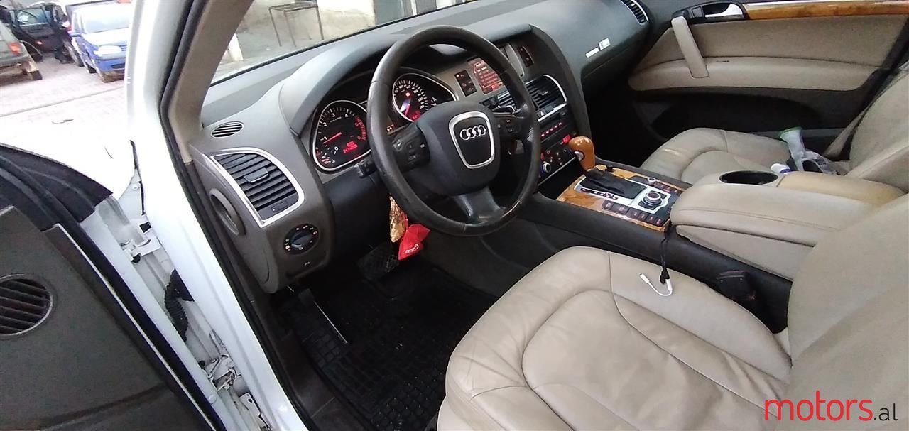 2007' Audi Q7 photo #4
