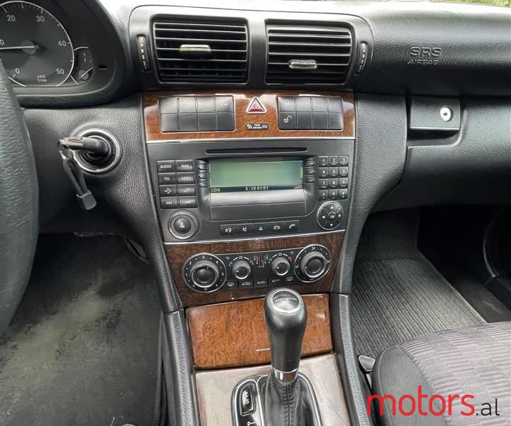 2005' Mercedes-Benz C 200 photo #5