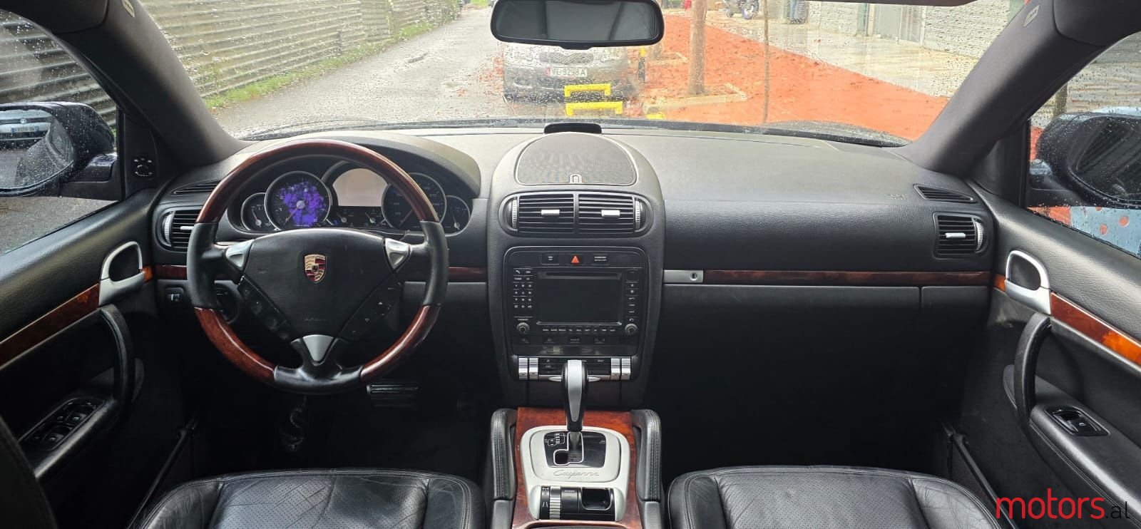 2009' Porsche Cayenne photo #6