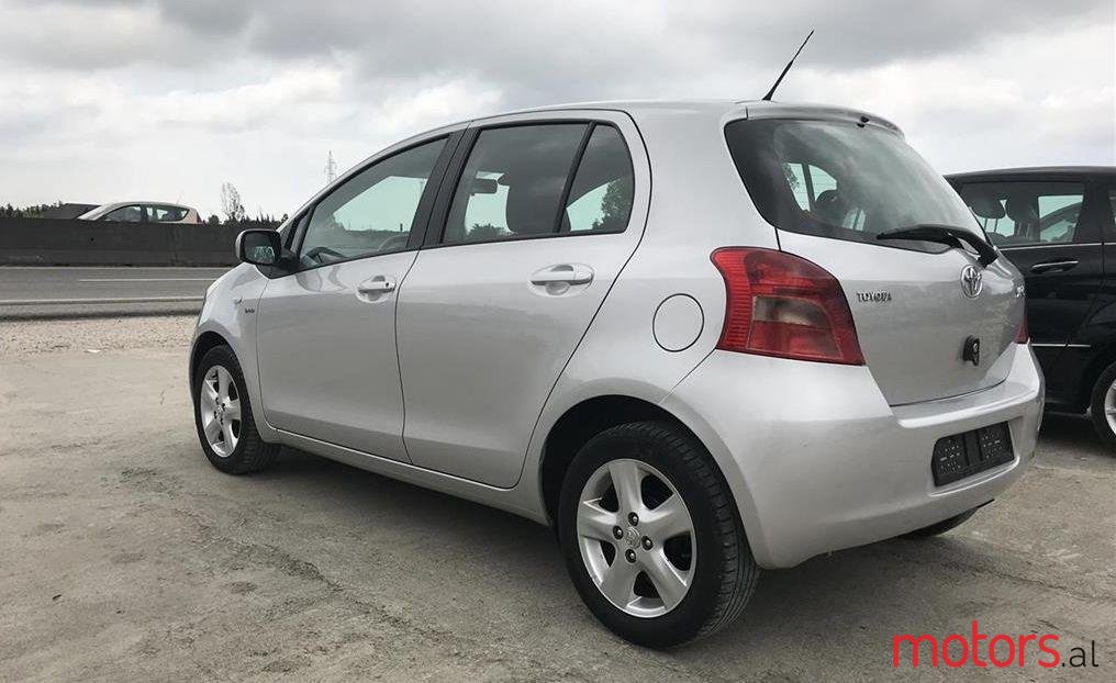 2006' Toyota Yaris photo #2