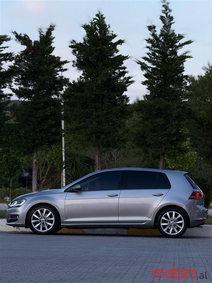 2013' Volkswagen Golf photo #5