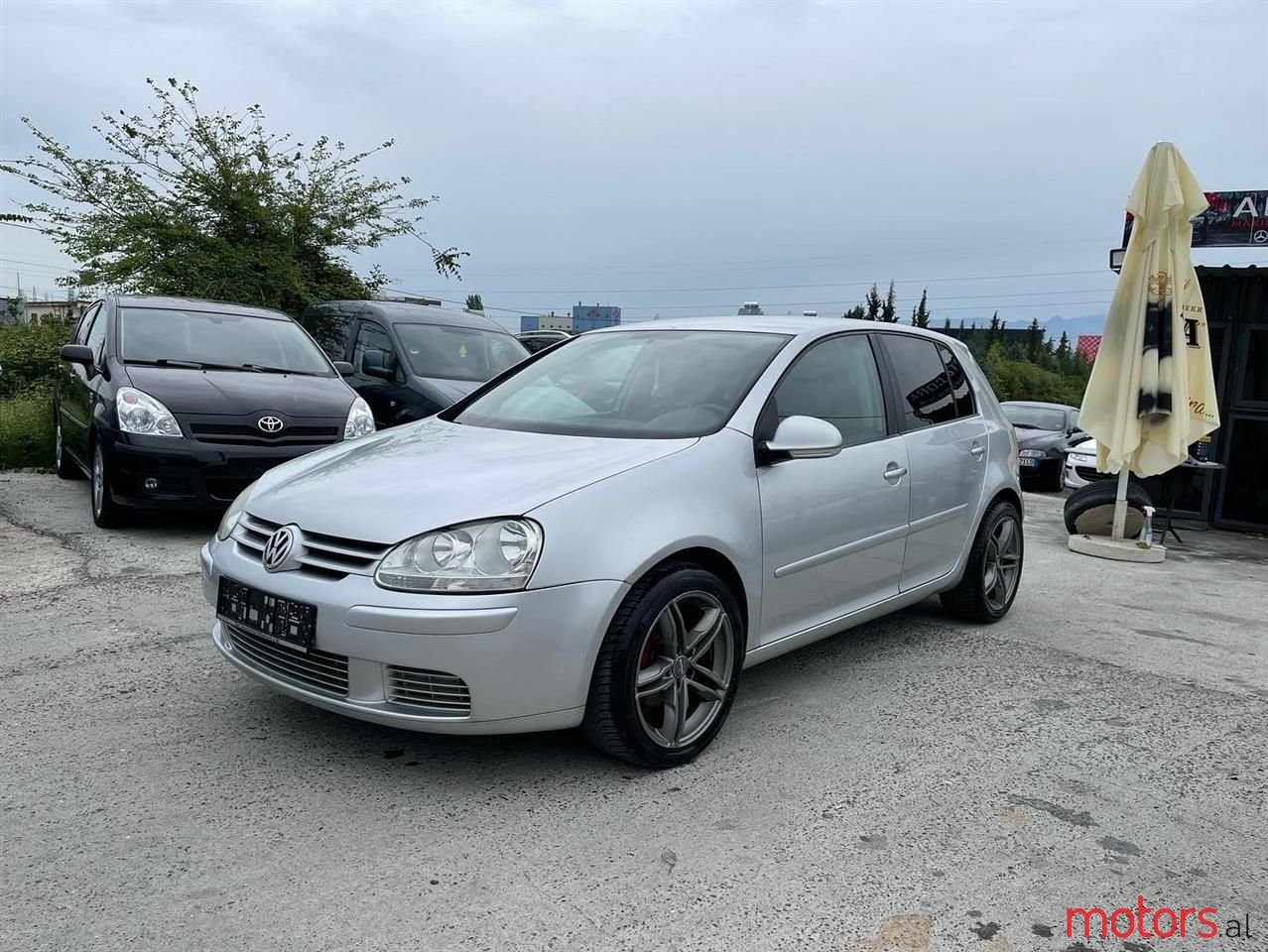 2005' Volkswagen Golf photo #6