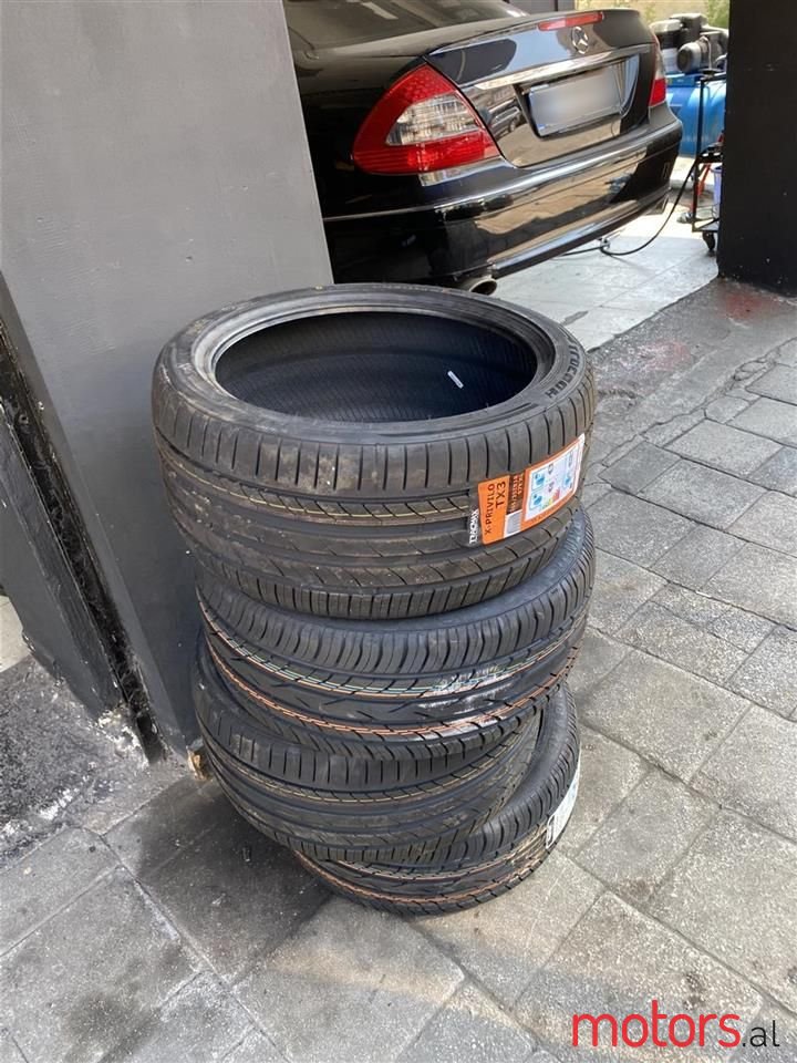 2008' Mercedes-Benz E 280 photo #2