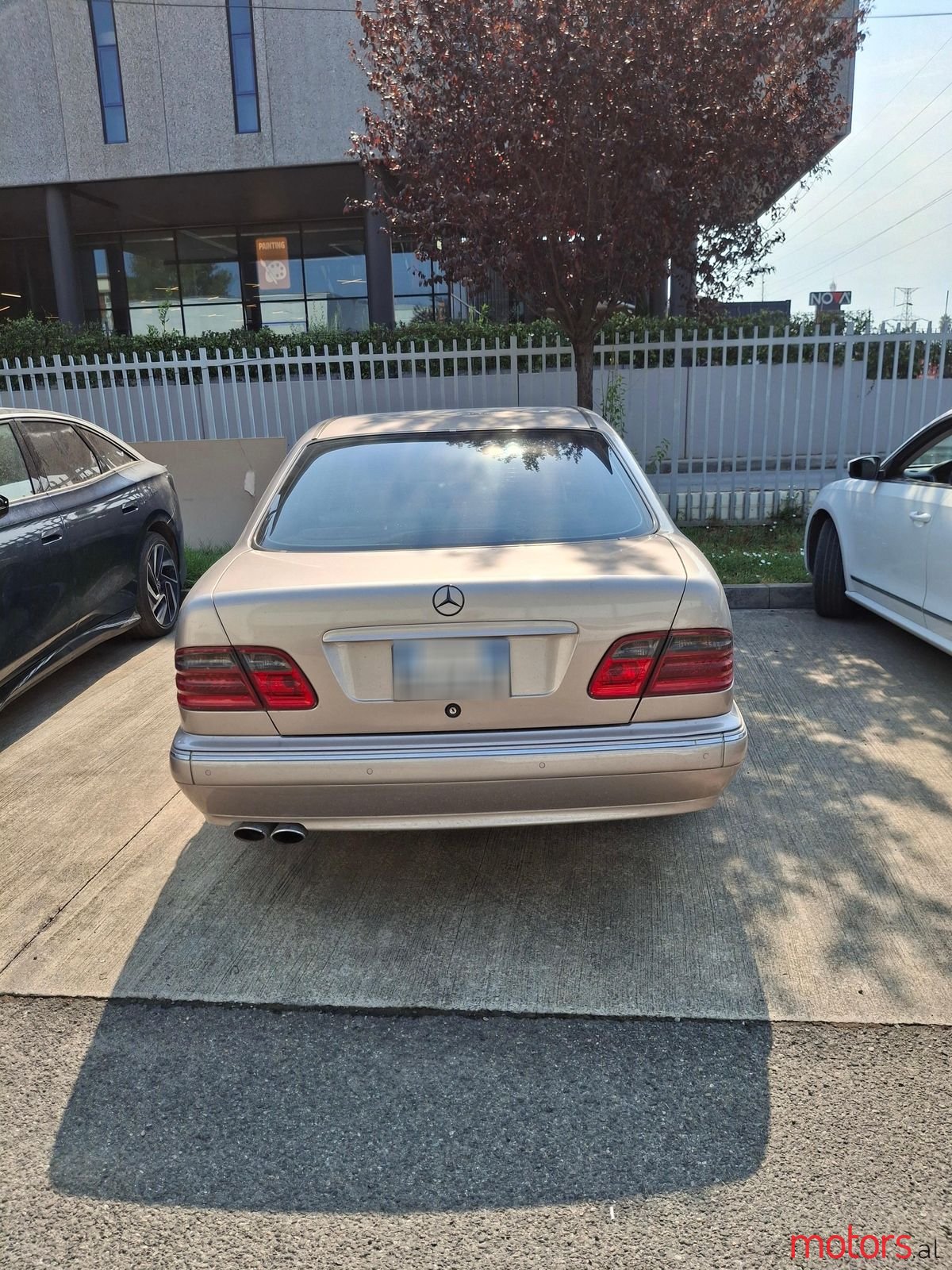 2000' Mercedes-Benz E 240 photo #3