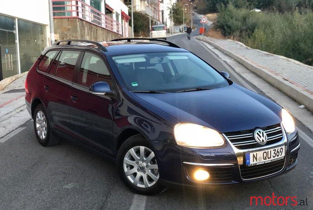 2010' Volkswagen Golf photo #1