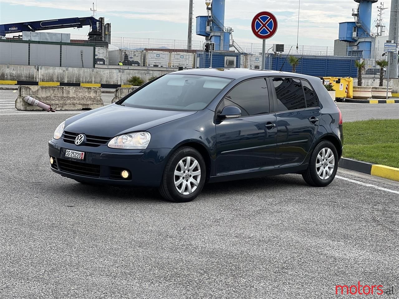 2006' Volkswagen Golf photo #6