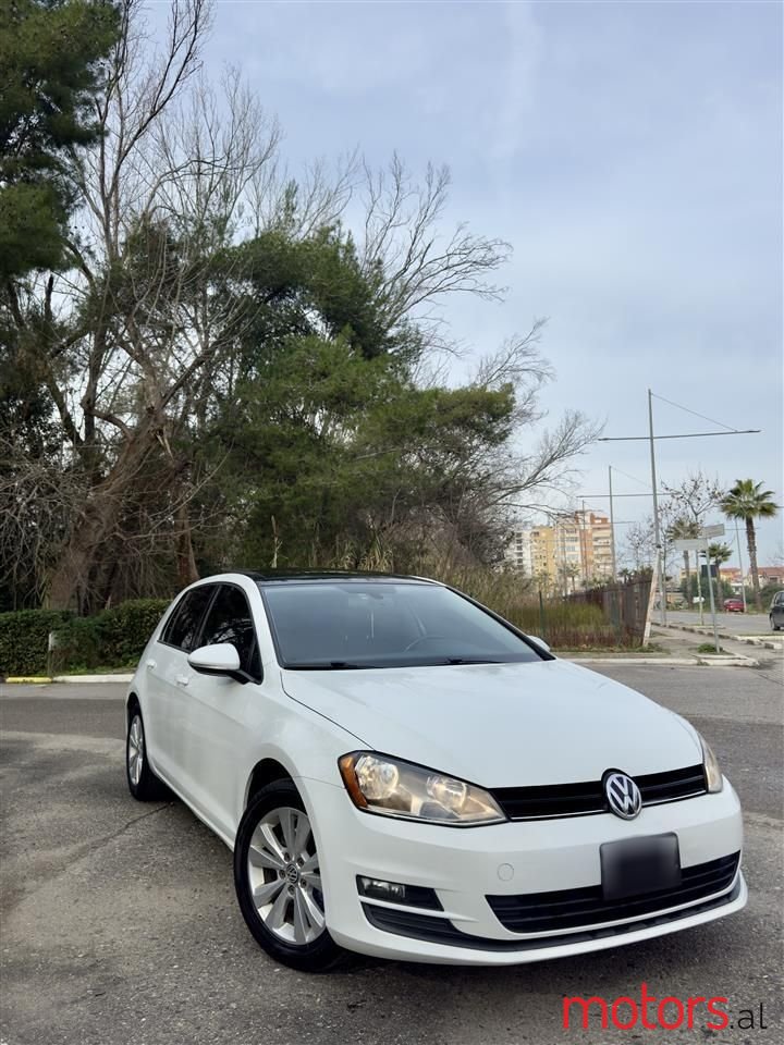 2016' Volkswagen Golf photo #2
