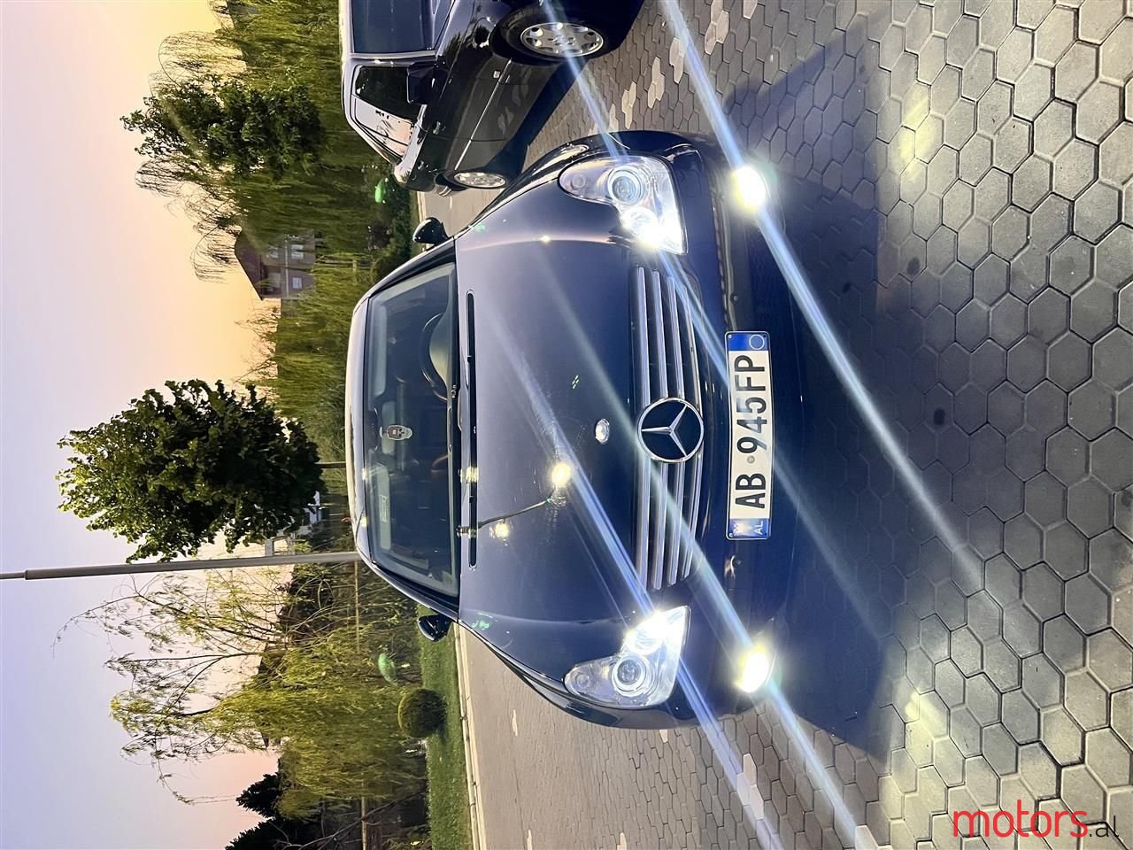 2007' Mercedes-Benz 320 photo #2