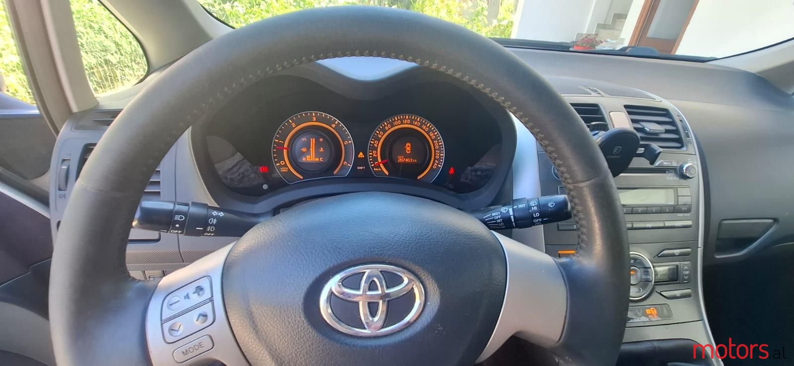2008' Toyota Auris photo #4