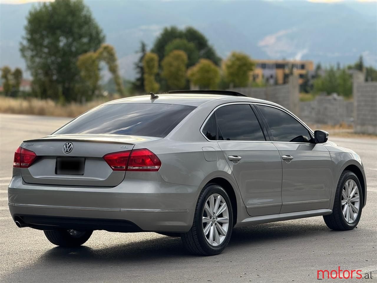 2013' Volkswagen Passat photo #4