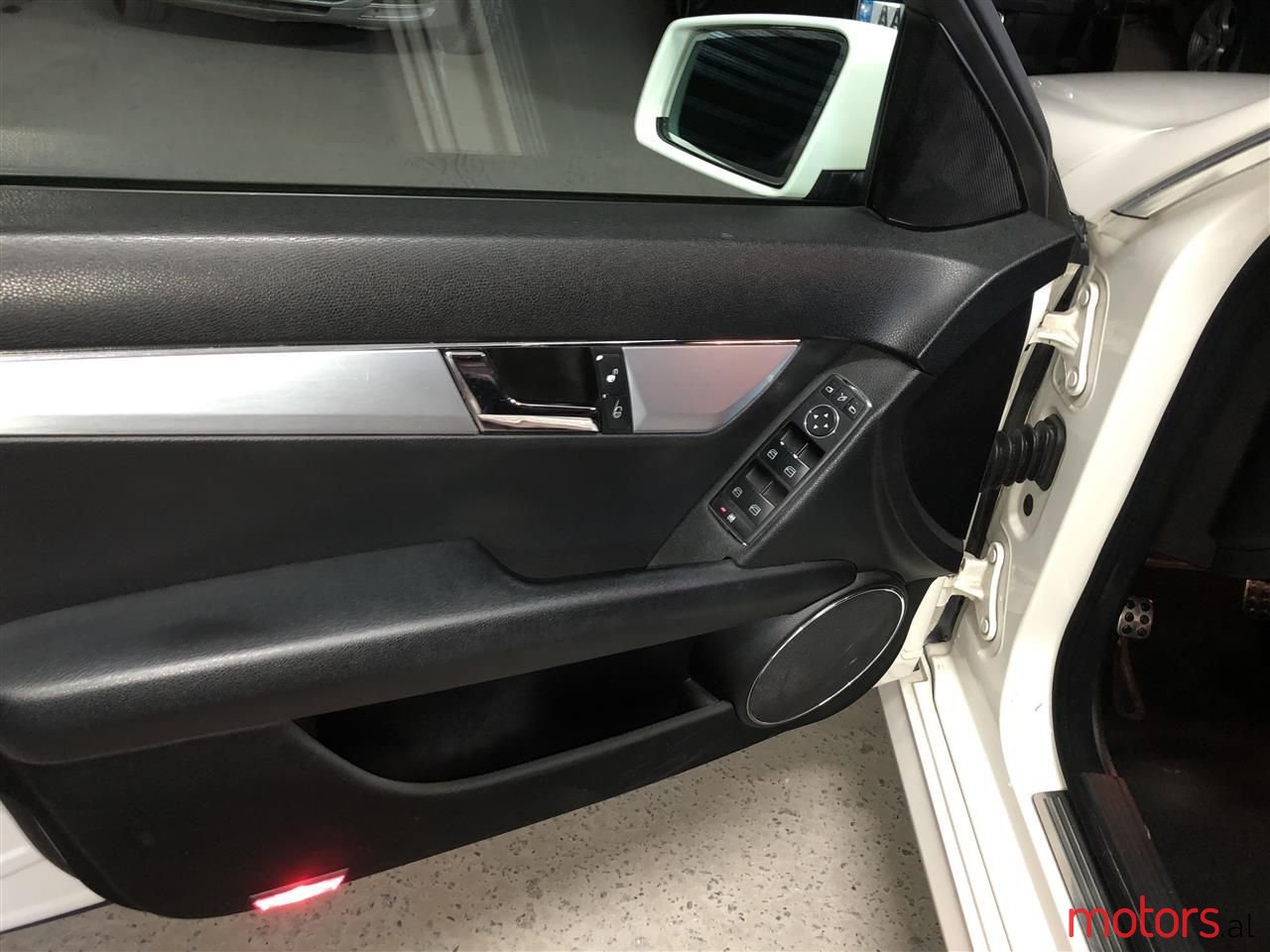 2009' Mercedes-Benz C 220 photo #5