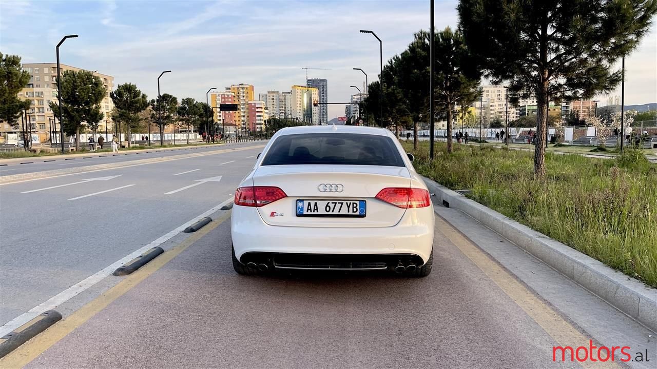 2011' Audi S4 photo #3
