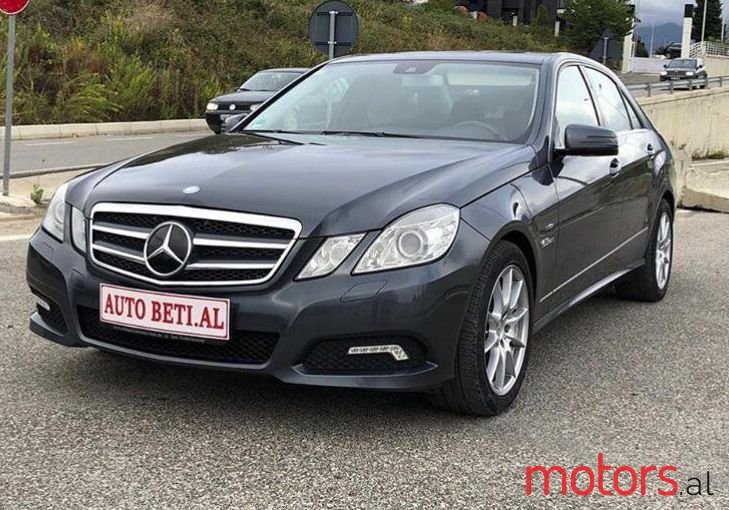 2009' Mercedes-Benz E 350 photo #1