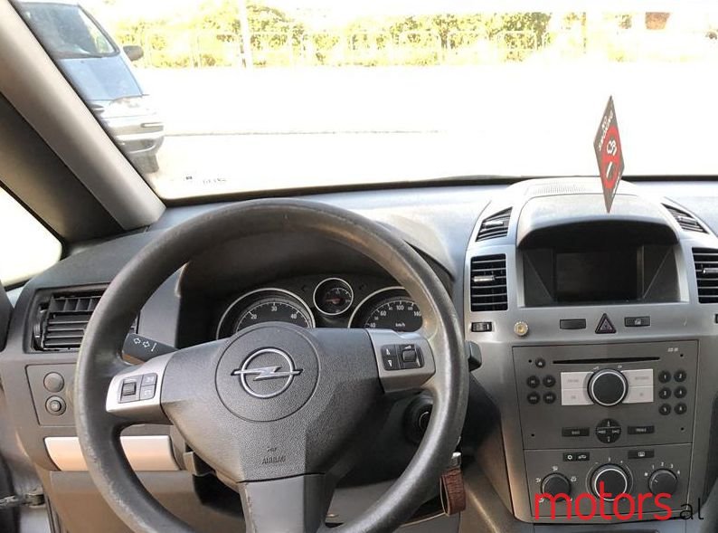 2007' Opel Zafira photo #4