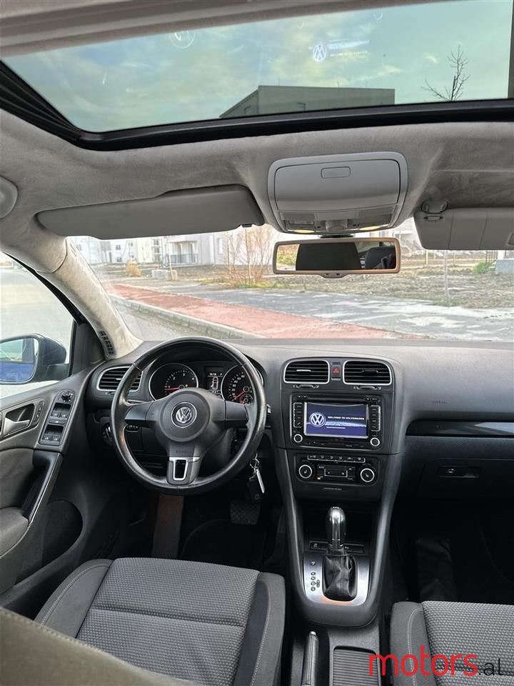 2012' Volkswagen Golf photo #4