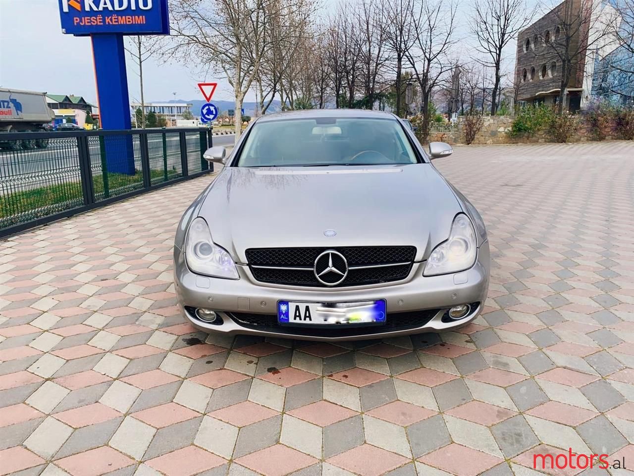 2007' Mercedes-Benz CLS 320 photo #2