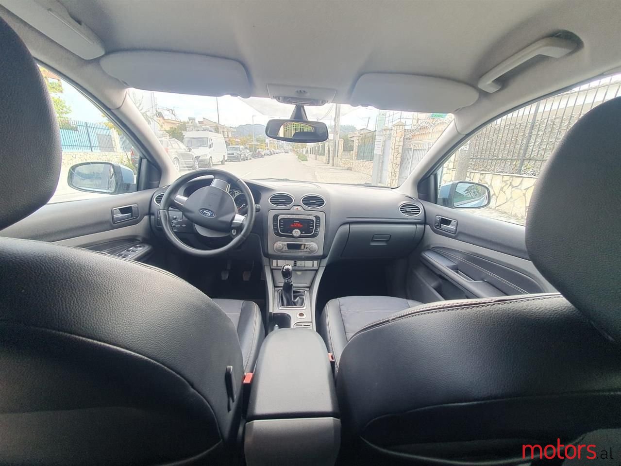 2009' Ford Focus photo #5