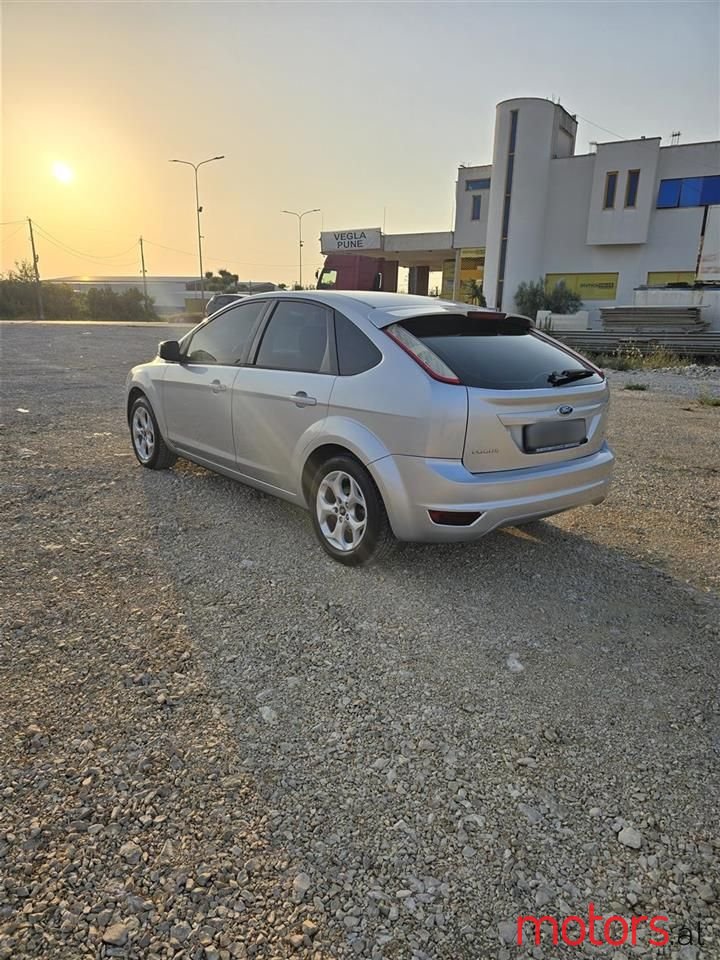 2010' Ford Focus photo #5