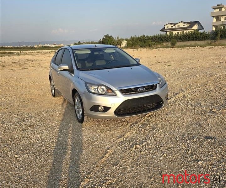 2010' Ford Focus photo #2