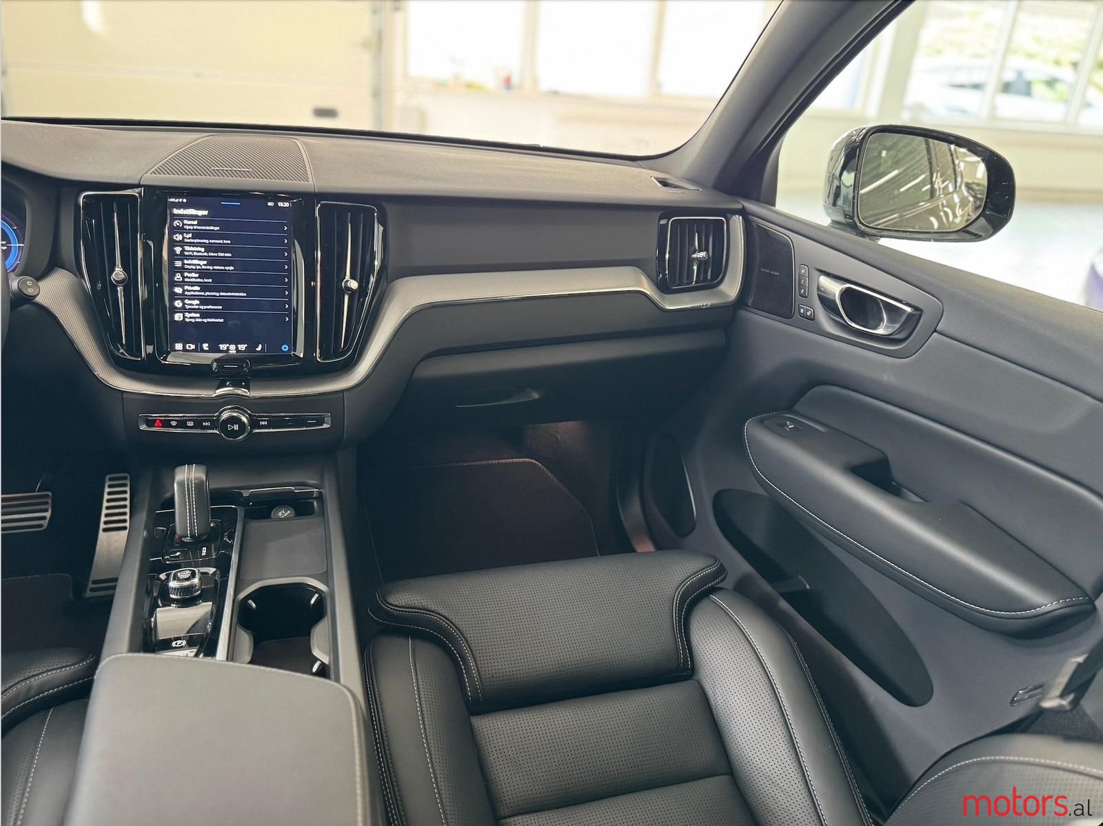 2022' Volvo Xc 60 photo #3
