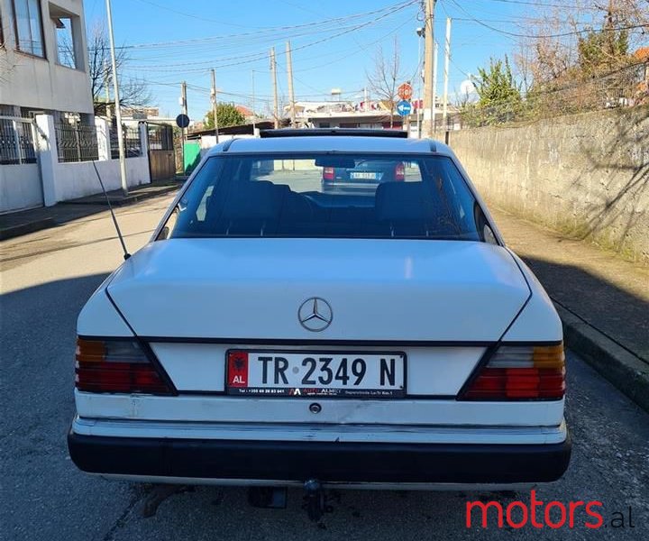 1990' Mercedes-Benz E 200 photo #4