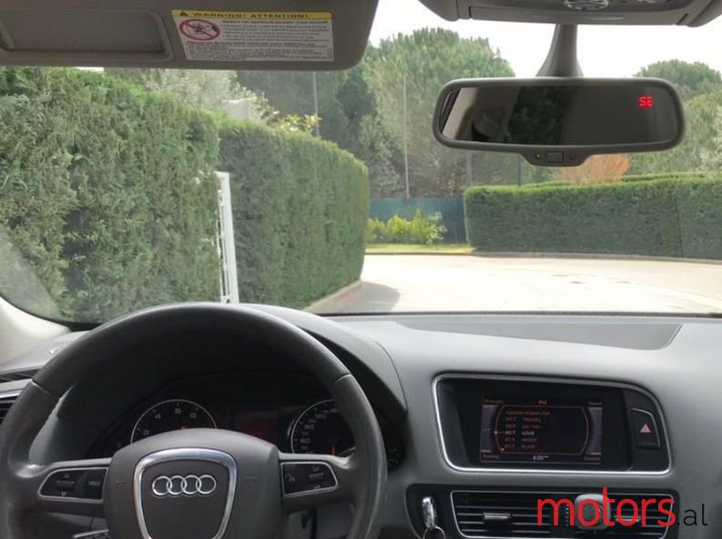 2010' Audi Q5 photo #4