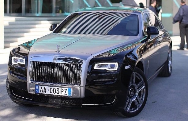 Kushton plot 500 mijë euro, kjo është makina më e shtrenjtë në Shqipëri
