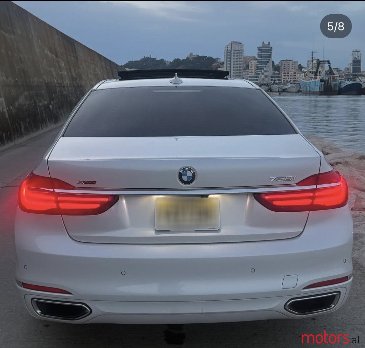 2017' BMW 750 photo #5