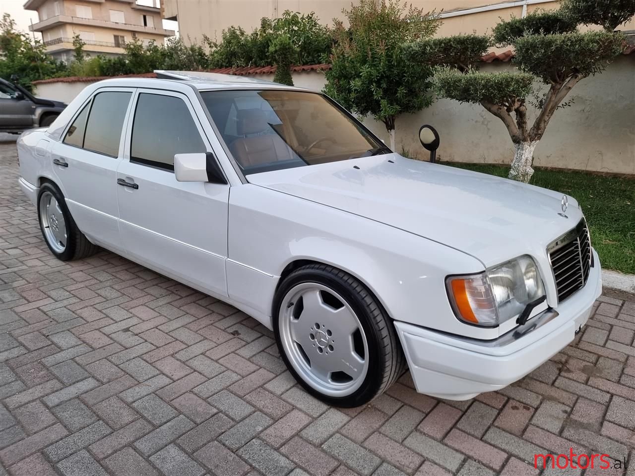 1992' Mercedes-Benz E 420 photo #1