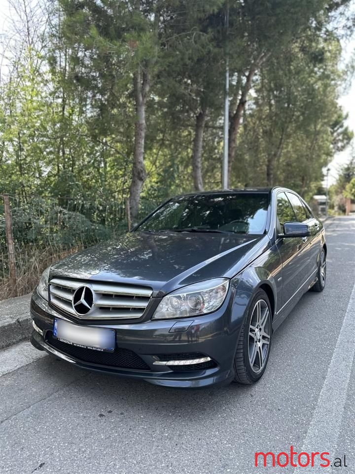 2011' Mercedes-Benz C 250 photo #4