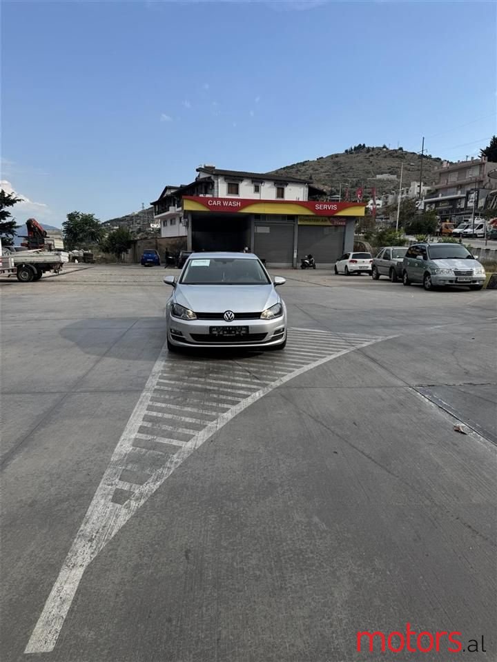 2013' Volkswagen Golf photo #1