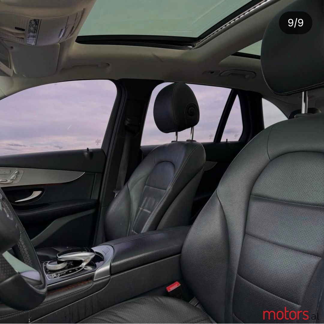 2016' Mercedes-Benz GLC 220 photo #6