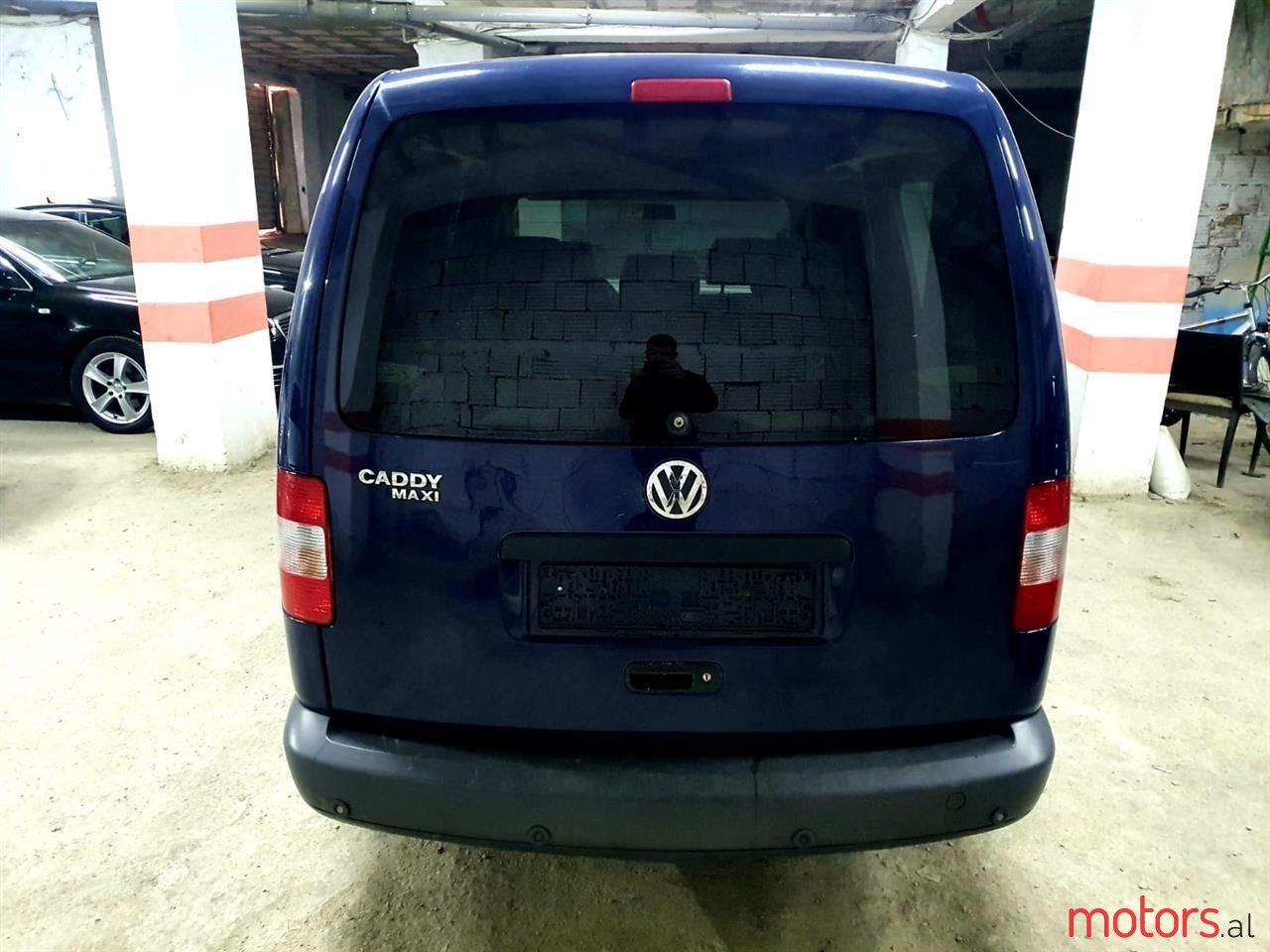 2009' Volkswagen Caddy photo #3