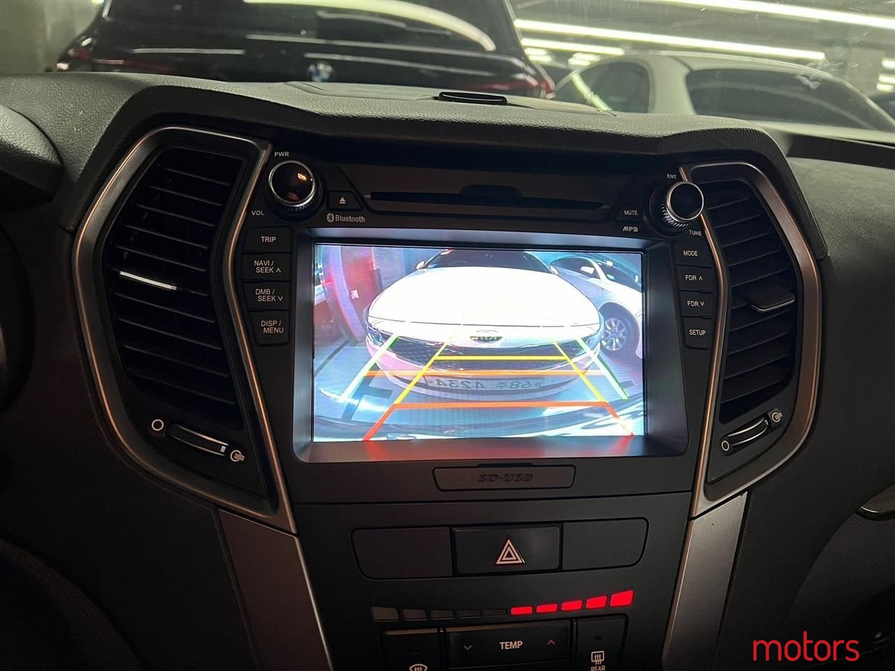 2013' Hyundai Santa Fe photo #4